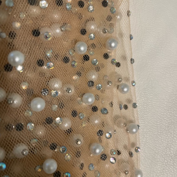 Beaded size small tan overlay with pearls and gems - Picture 5 of 5